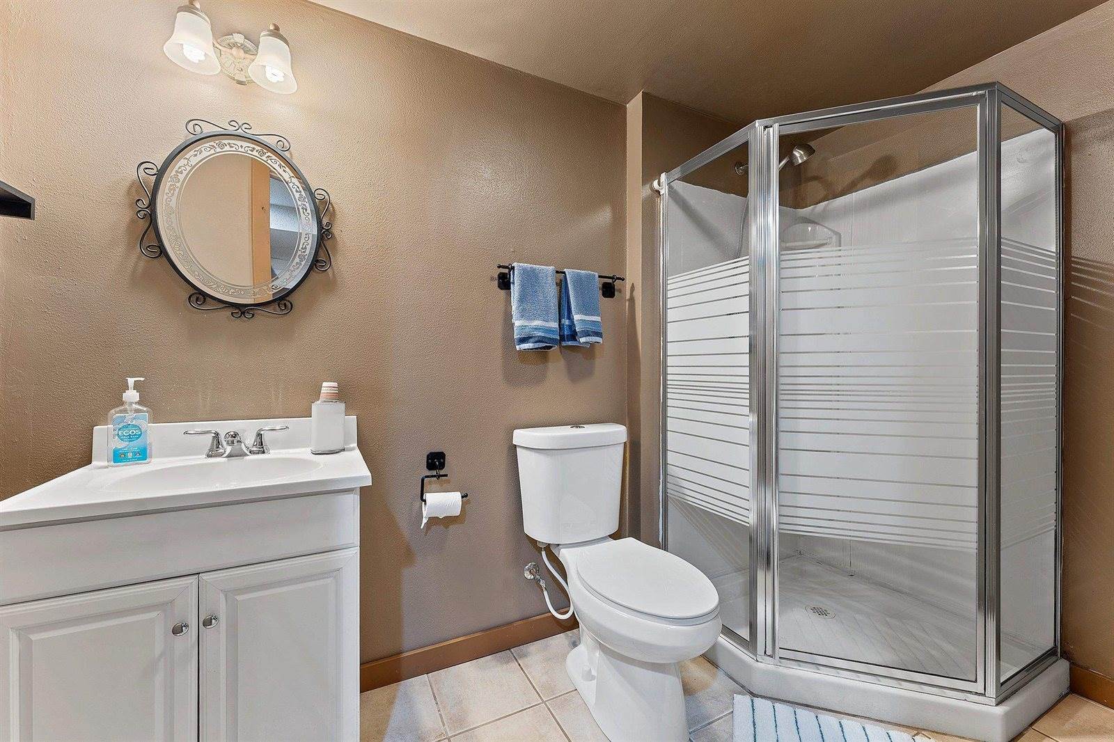 2038 Emerald Drive, Green Bay, WI 54311