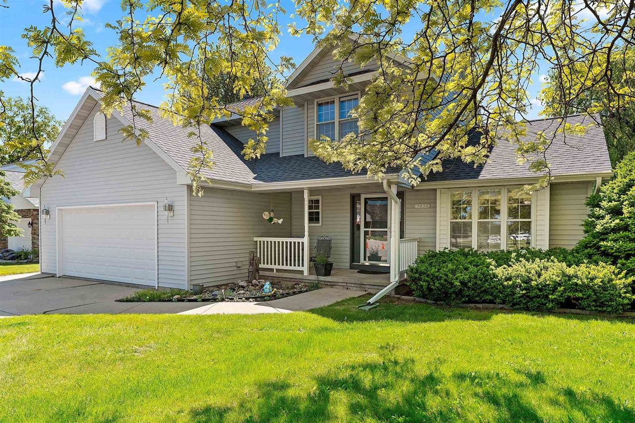 2038 Emerald Drive, Green Bay, WI 54311