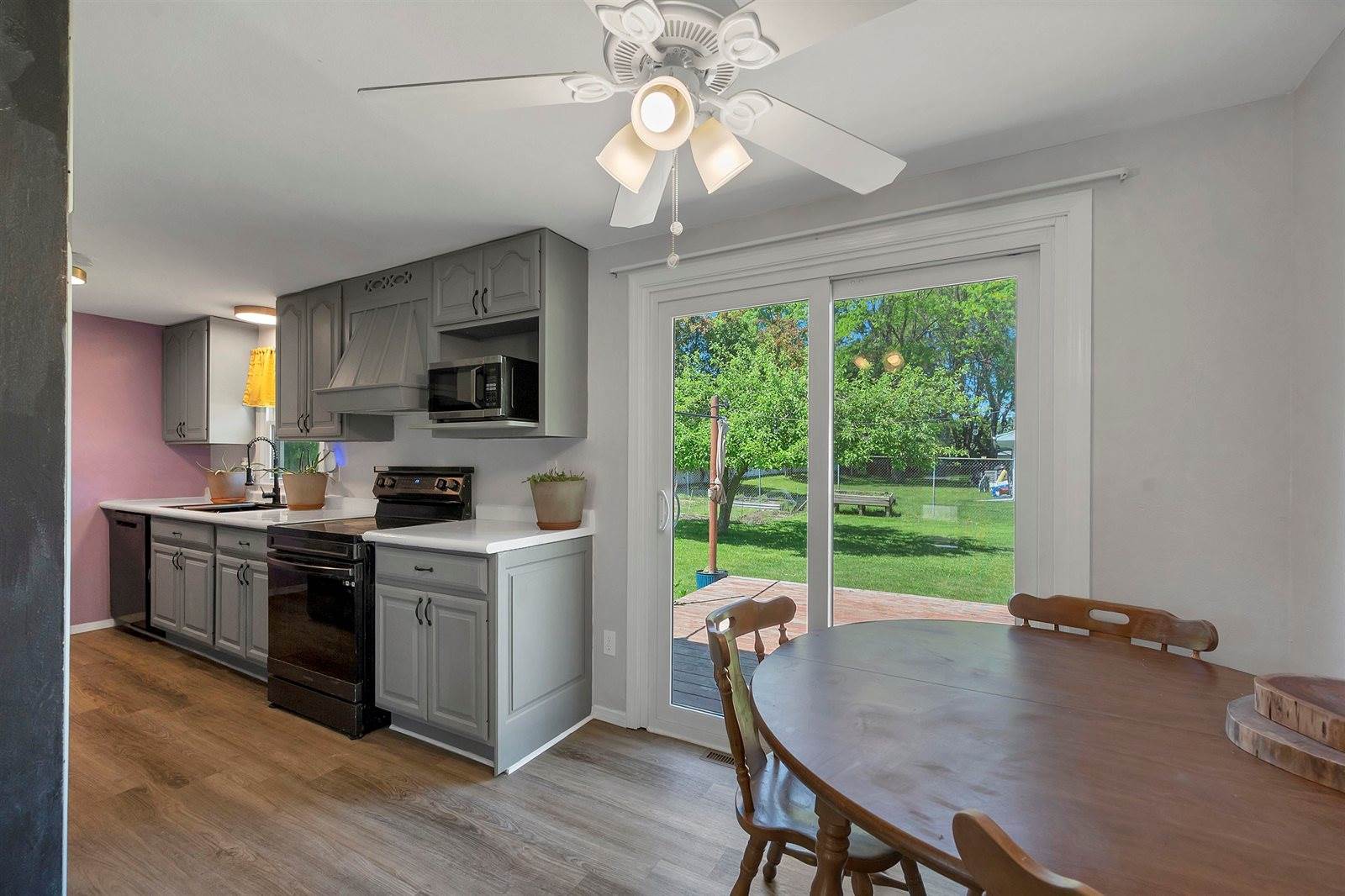 2650 Bay Port Lane, Green Bay, WI 54313
