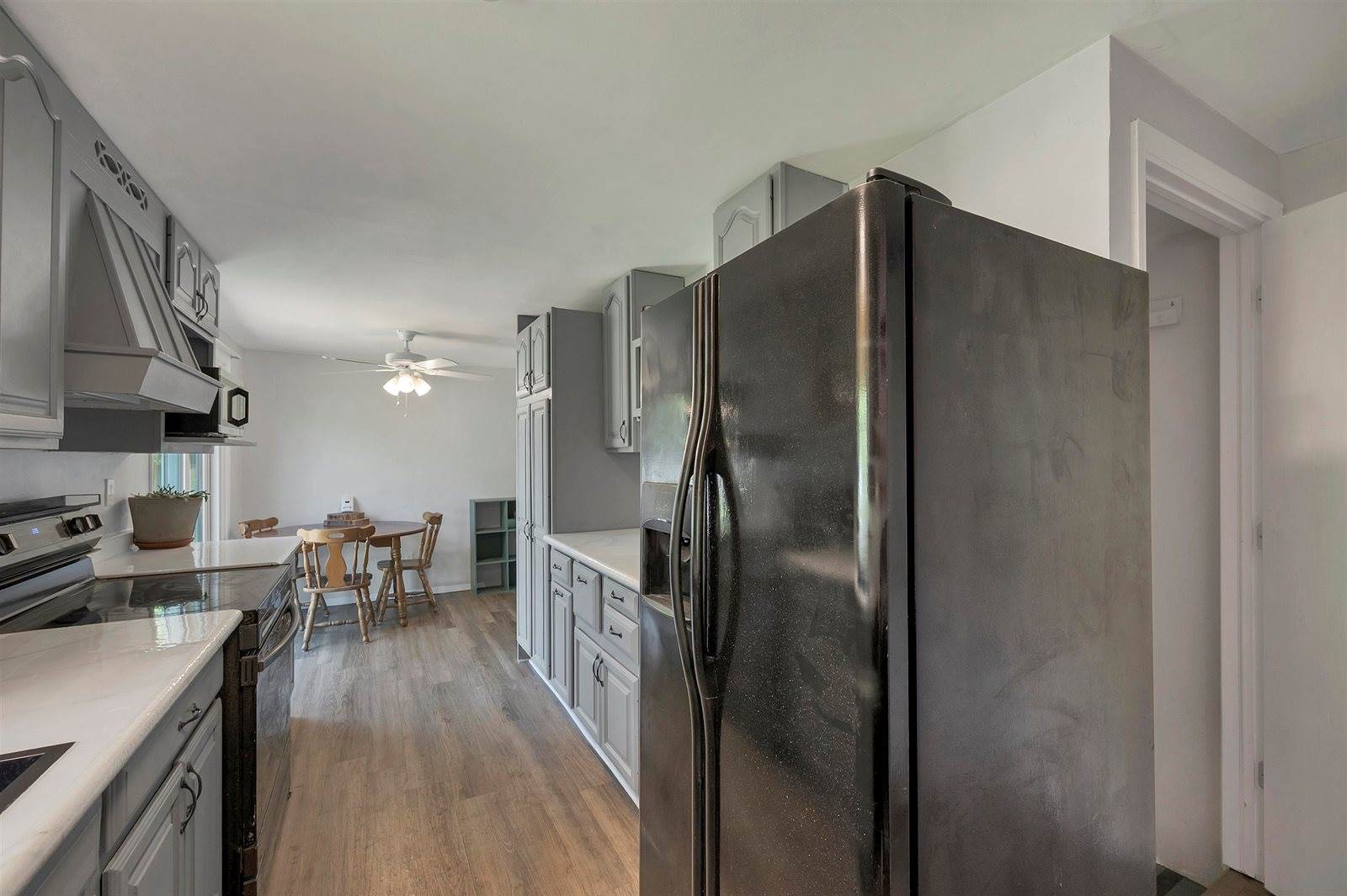 2650 Bay Port Lane, Green Bay, WI 54313