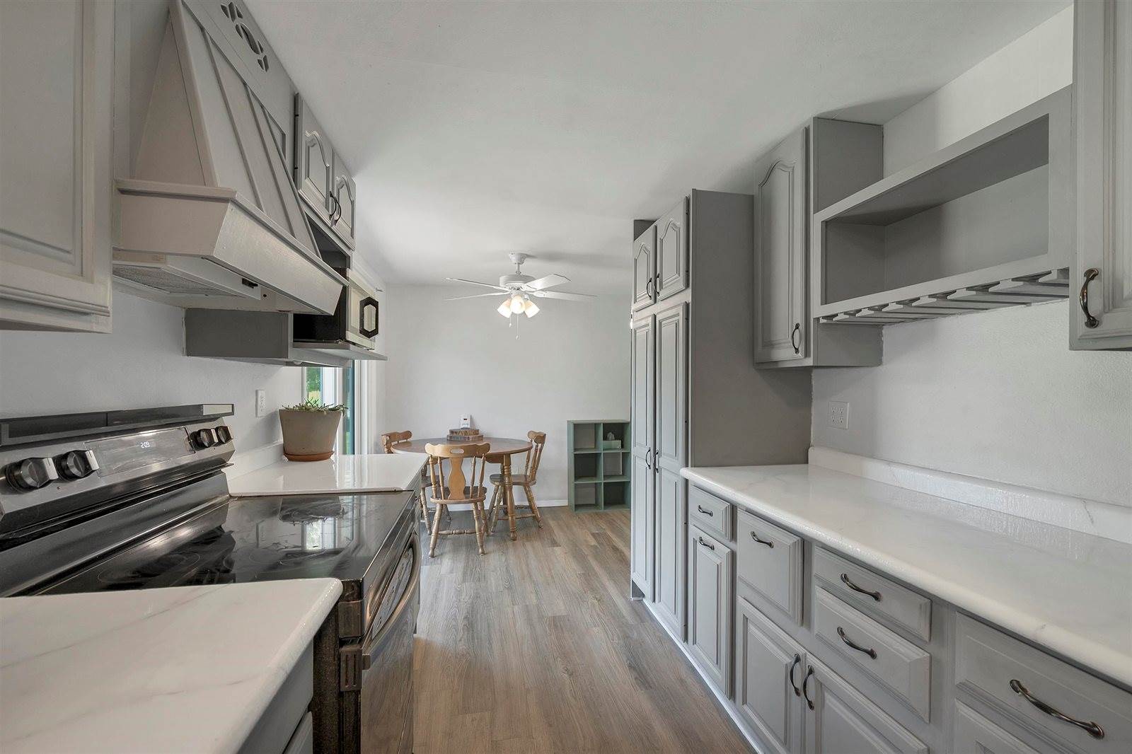 2650 Bay Port Lane, Green Bay, WI 54313