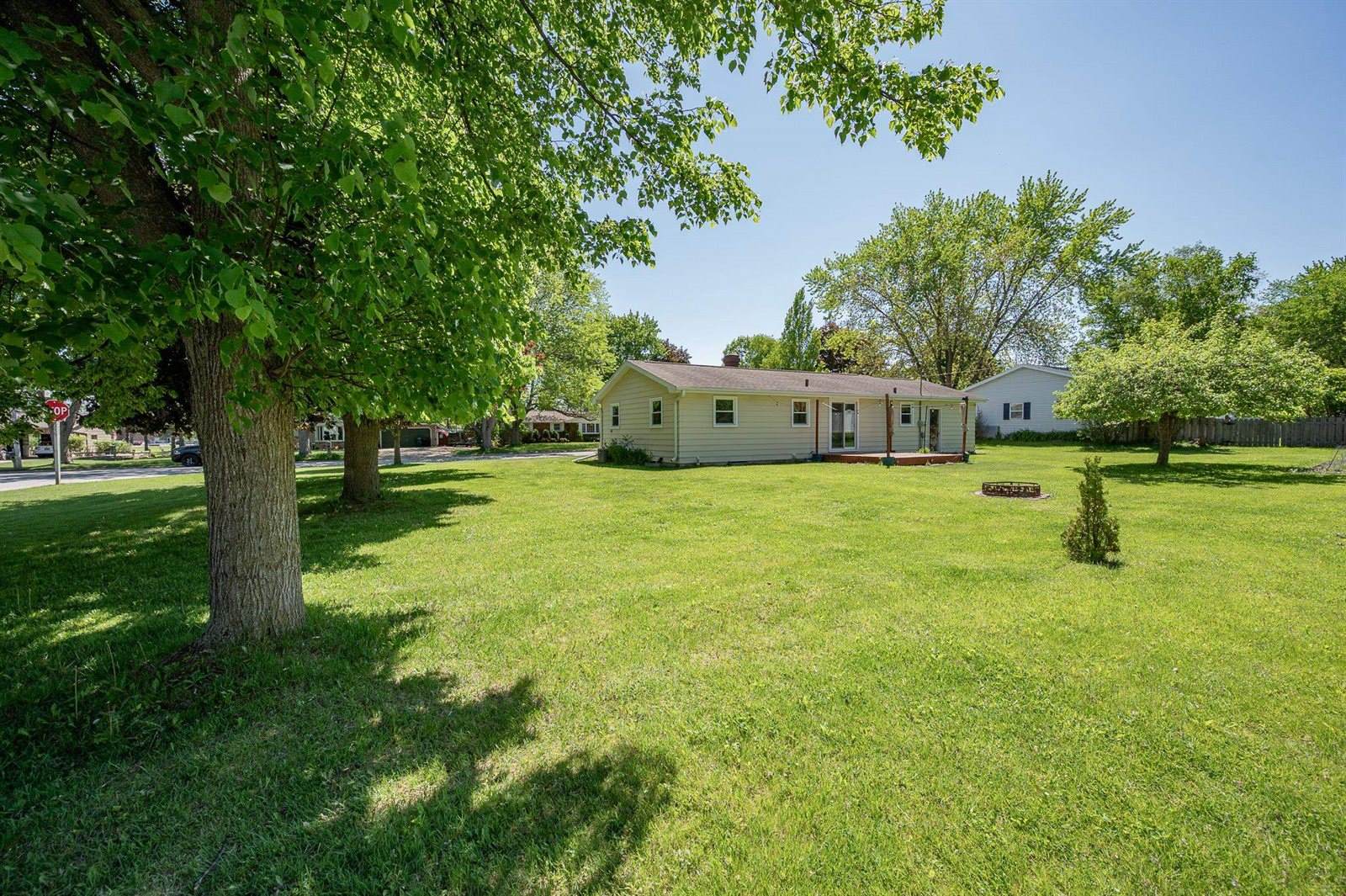 2650 Bay Port Lane, Green Bay, WI 54313