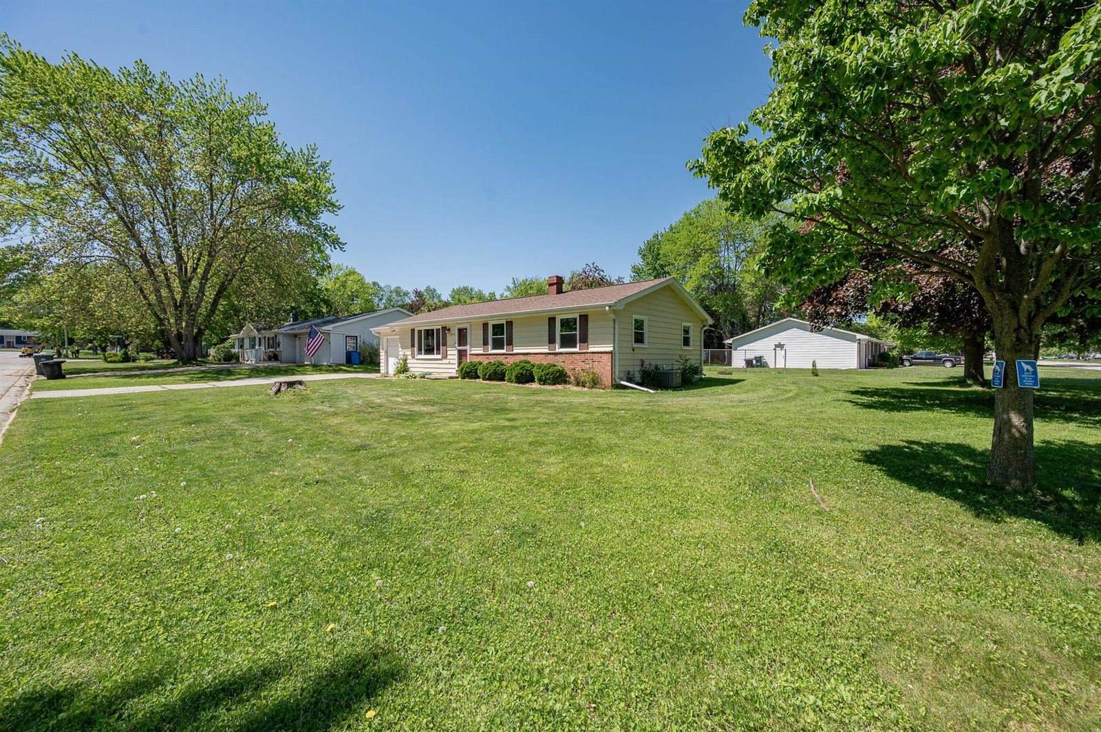 2650 Bay Port Lane, Green Bay, WI 54313