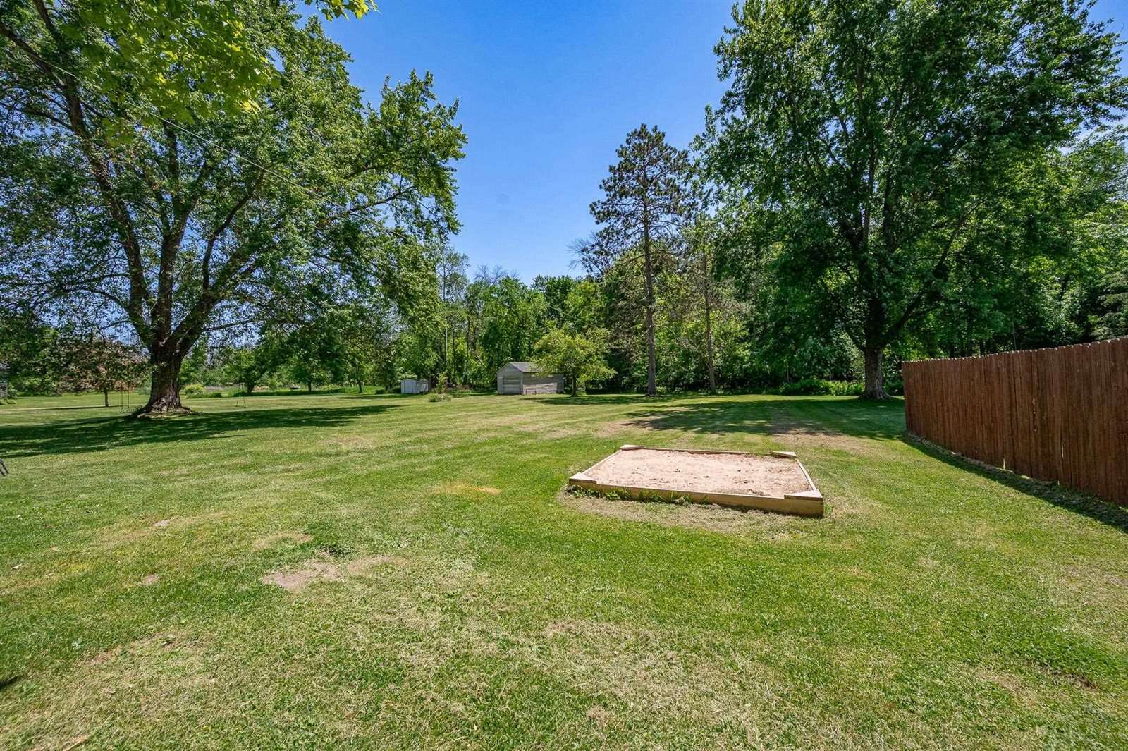 1319 Riverside Drive, Suamico, WI 54173