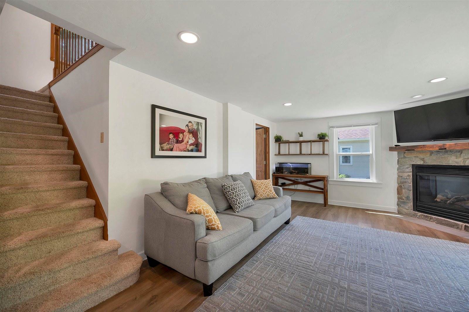 1319 Riverside Drive, Suamico, WI 54173