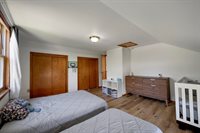 1319 Riverside Drive, Suamico, WI 54173