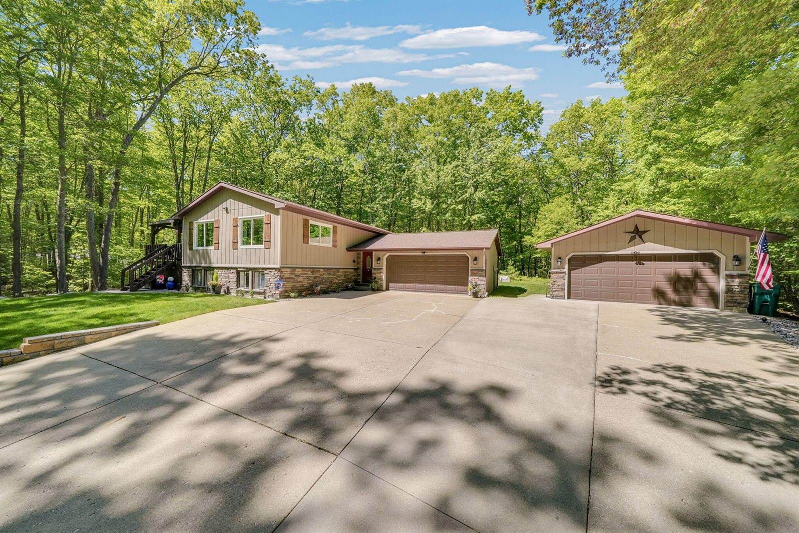 5581 Old Orchard Road, Prudenville, MI 48651