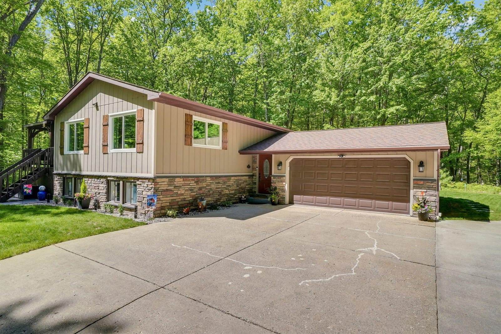 5581 Old Orchard Road, Prudenville, MI 48651