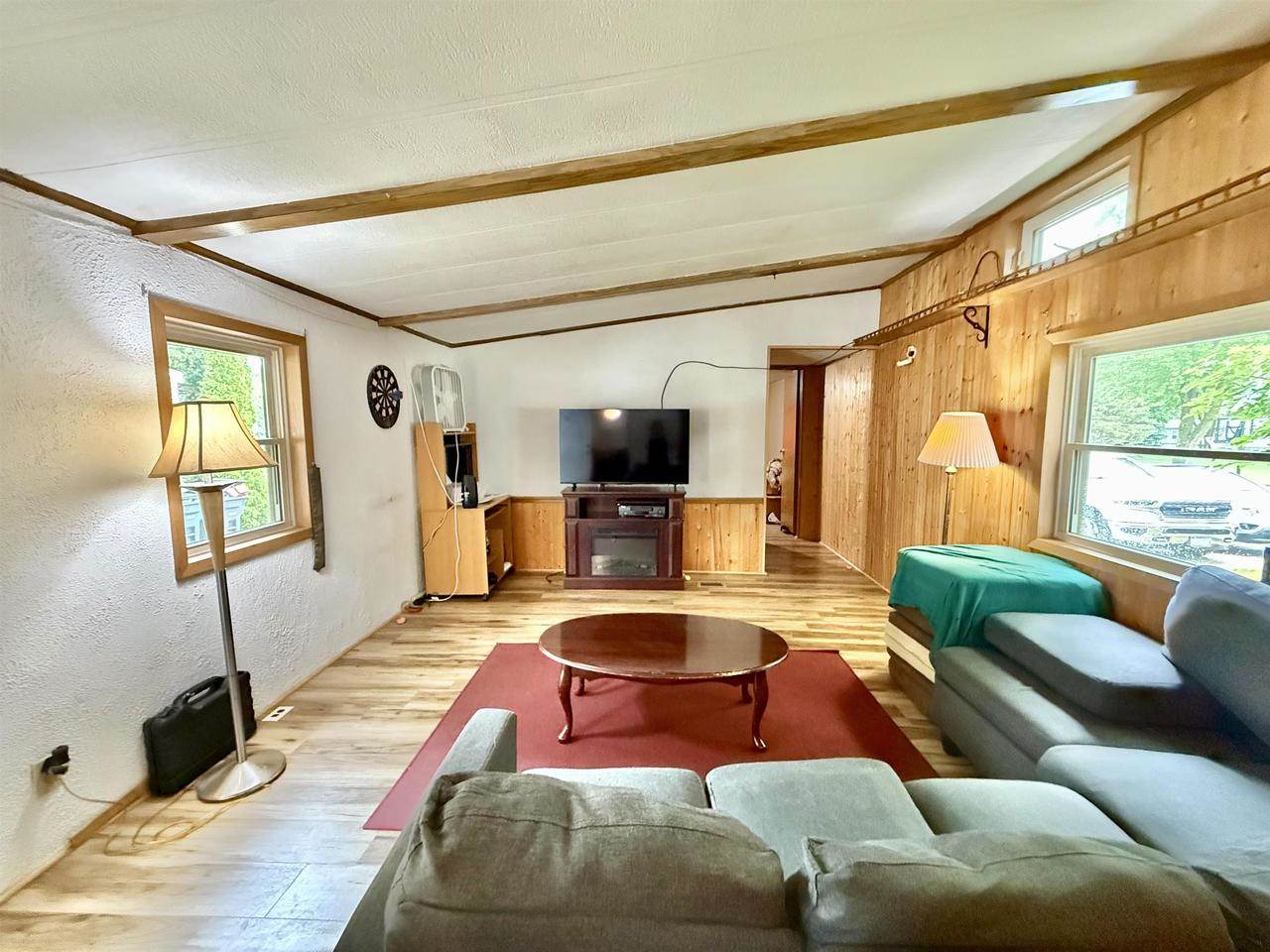 31 Maple Grove Avenue, Jefferson, WI 53549