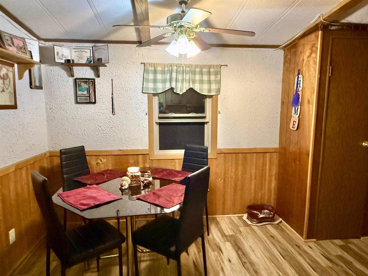 31 Maple Grove Avenue, Jefferson, WI 53549