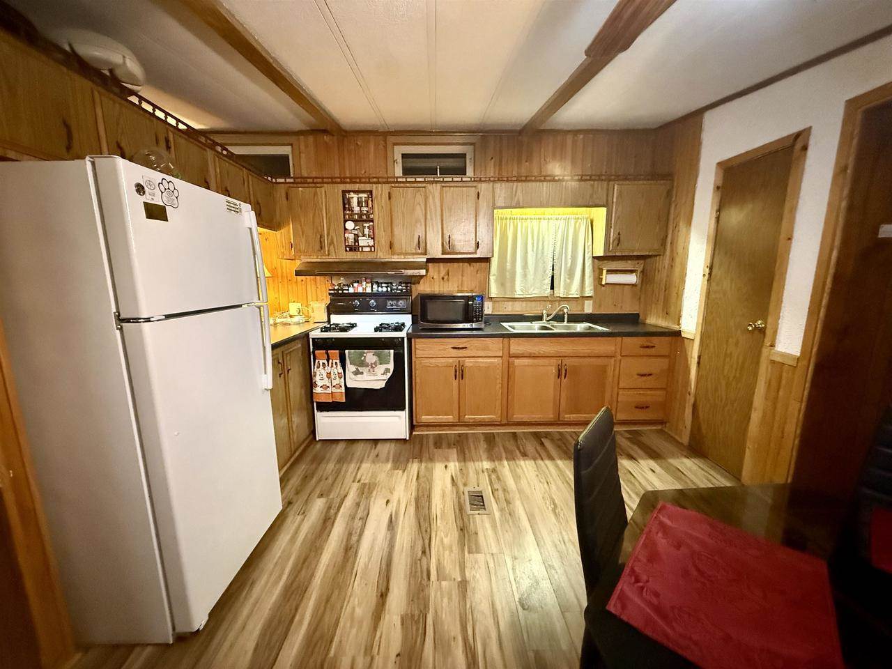 31 Maple Grove Avenue, Jefferson, WI 53549