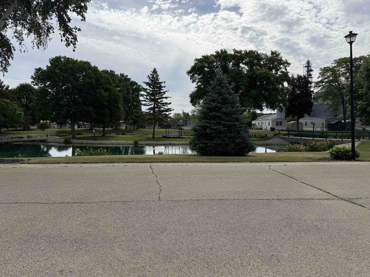 31 Maple Grove Avenue, Jefferson, WI 53549