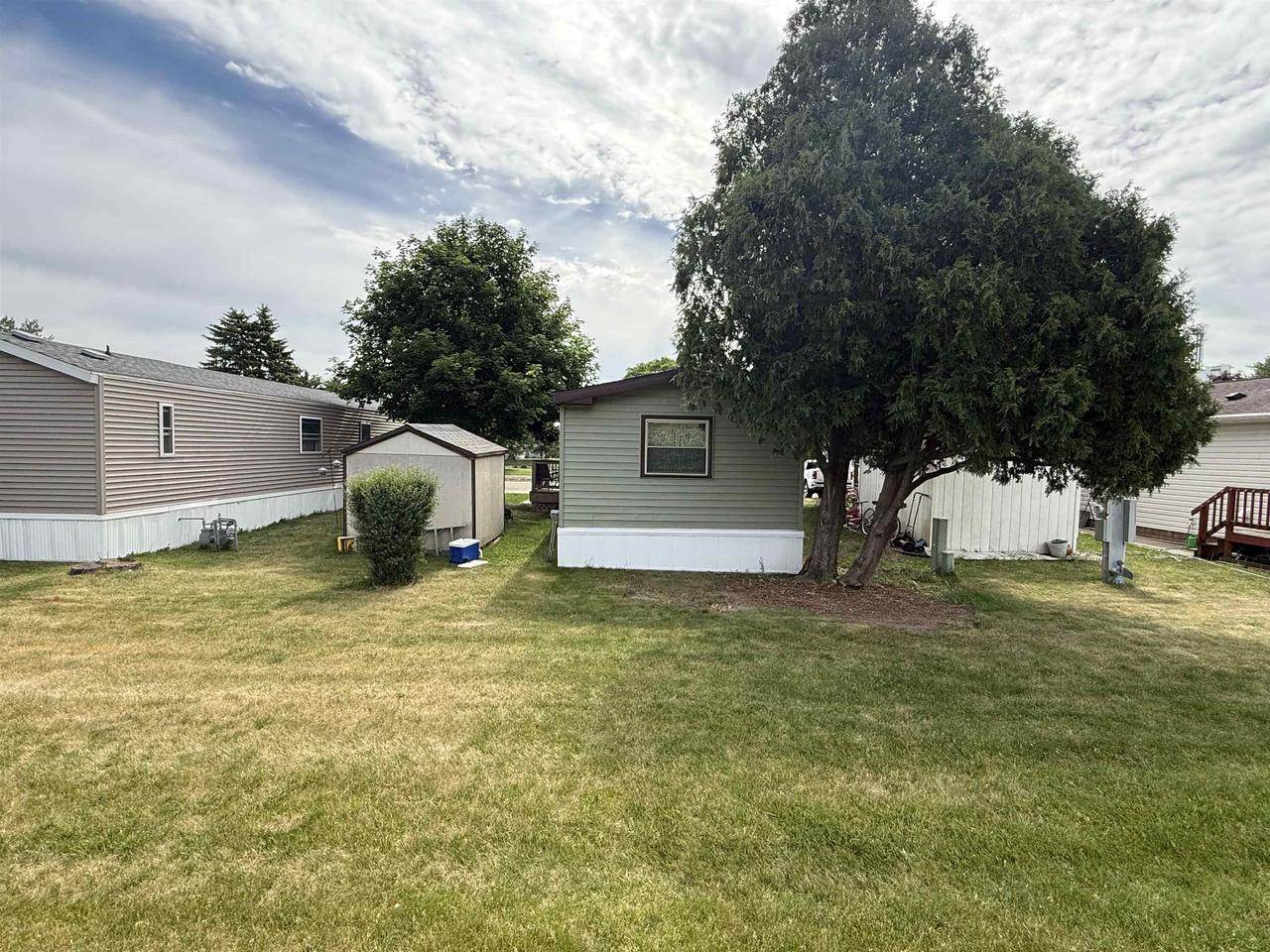 31 Maple Grove Avenue, Jefferson, WI 53549