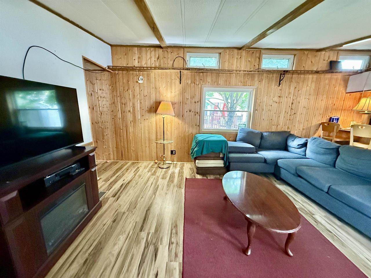 31 Maple Grove Avenue, Jefferson, WI 53549