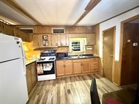 31 Maple Grove Avenue, Jefferson, WI 53549