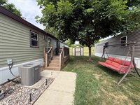 31 Maple Grove Avenue, Jefferson, WI 53549