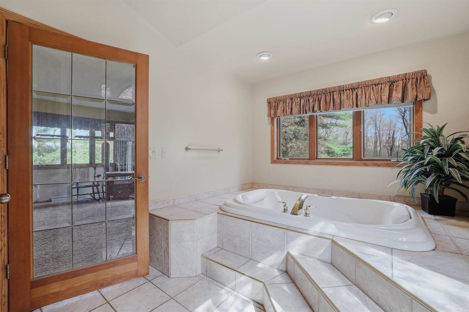 2610 Little Chicago Road, Stevens Point, WI 54481