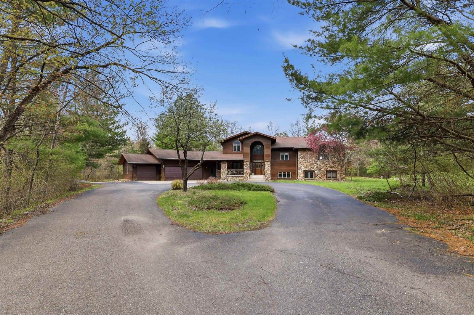 2610 Little Chicago Road, Stevens Point, WI 54481