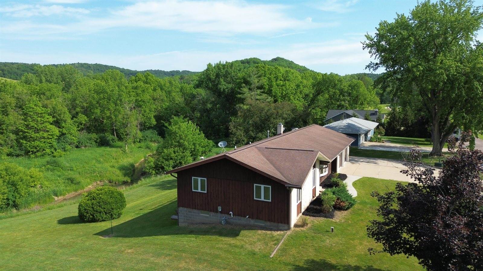 N1149 Brookside Dr, Shelby, WI 54601