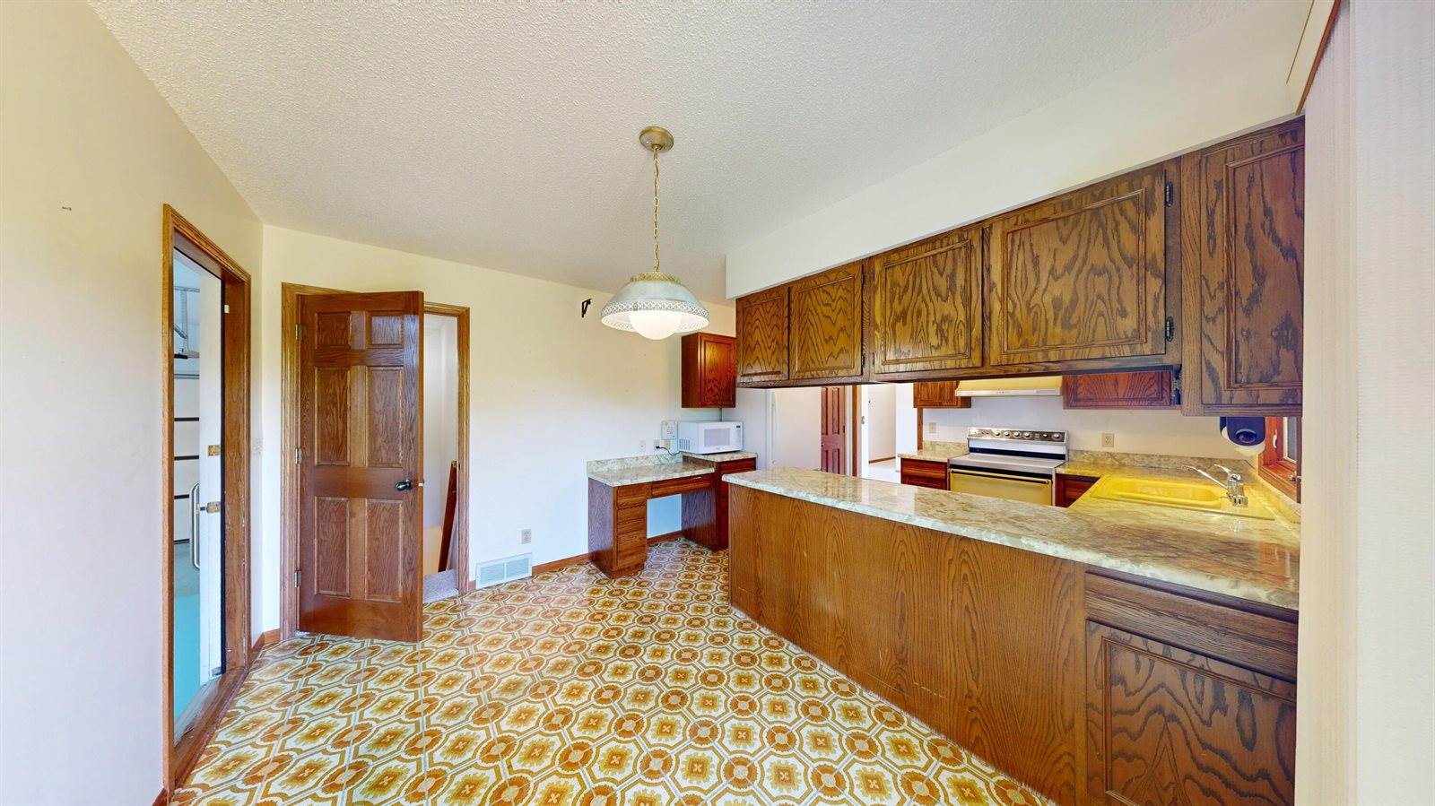 N1149 Brookside Dr, Shelby, WI 54601