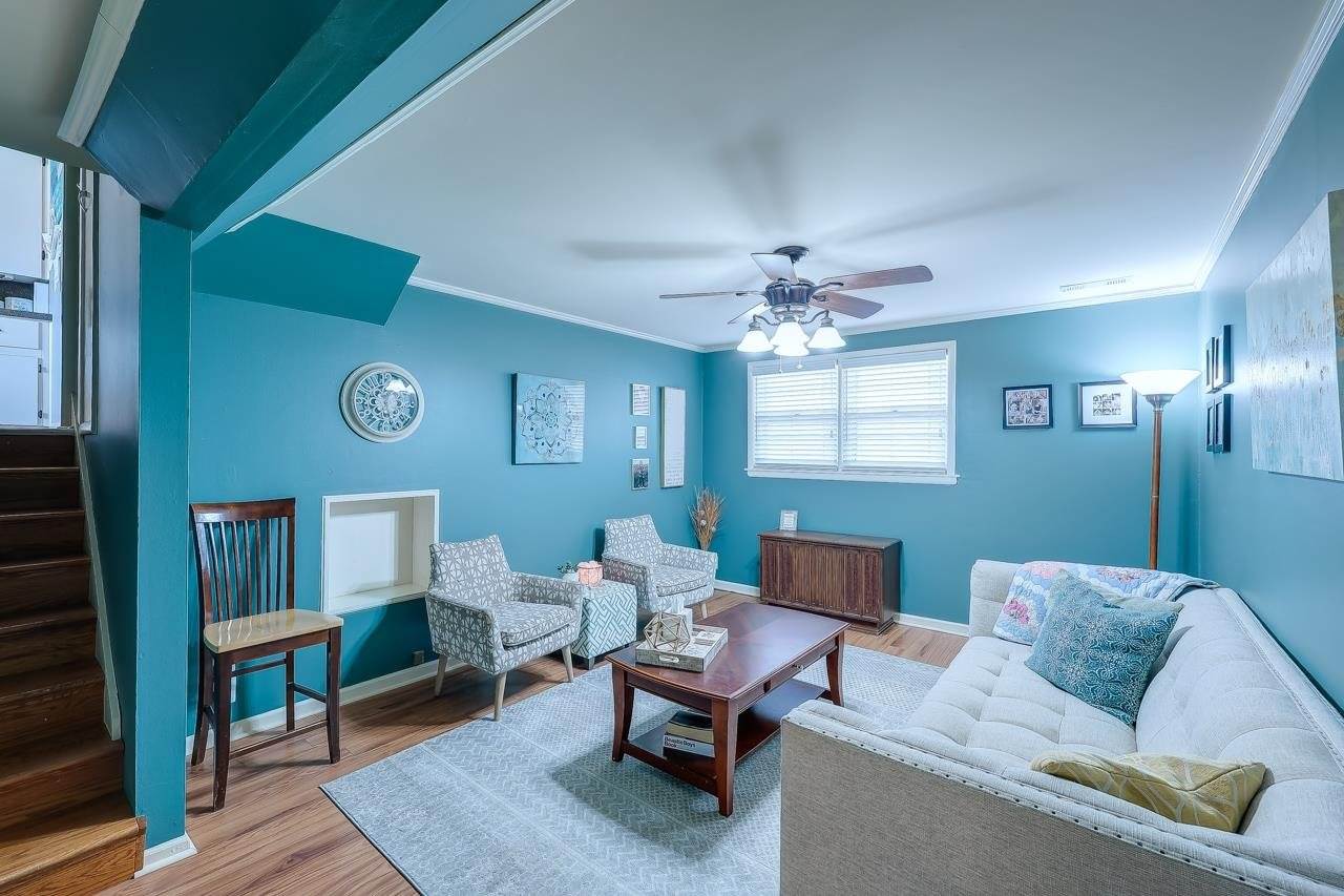 3 Eastridge Dr, Arkansas City, KS 67005