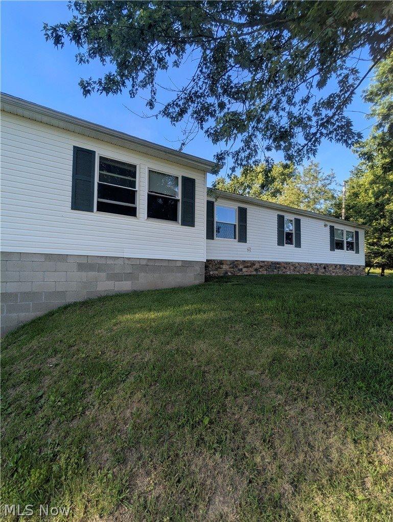 18395 Leatherwood Road, Salesville, OH 43778
