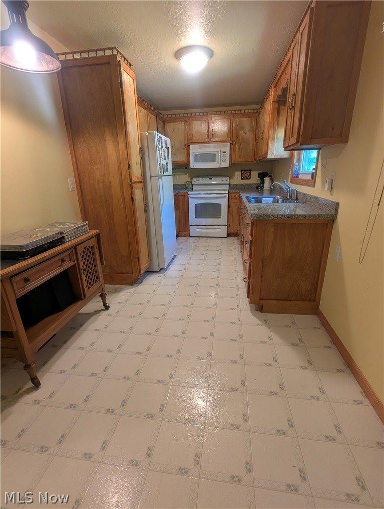 18395 Leatherwood Road, Salesville, OH 43778