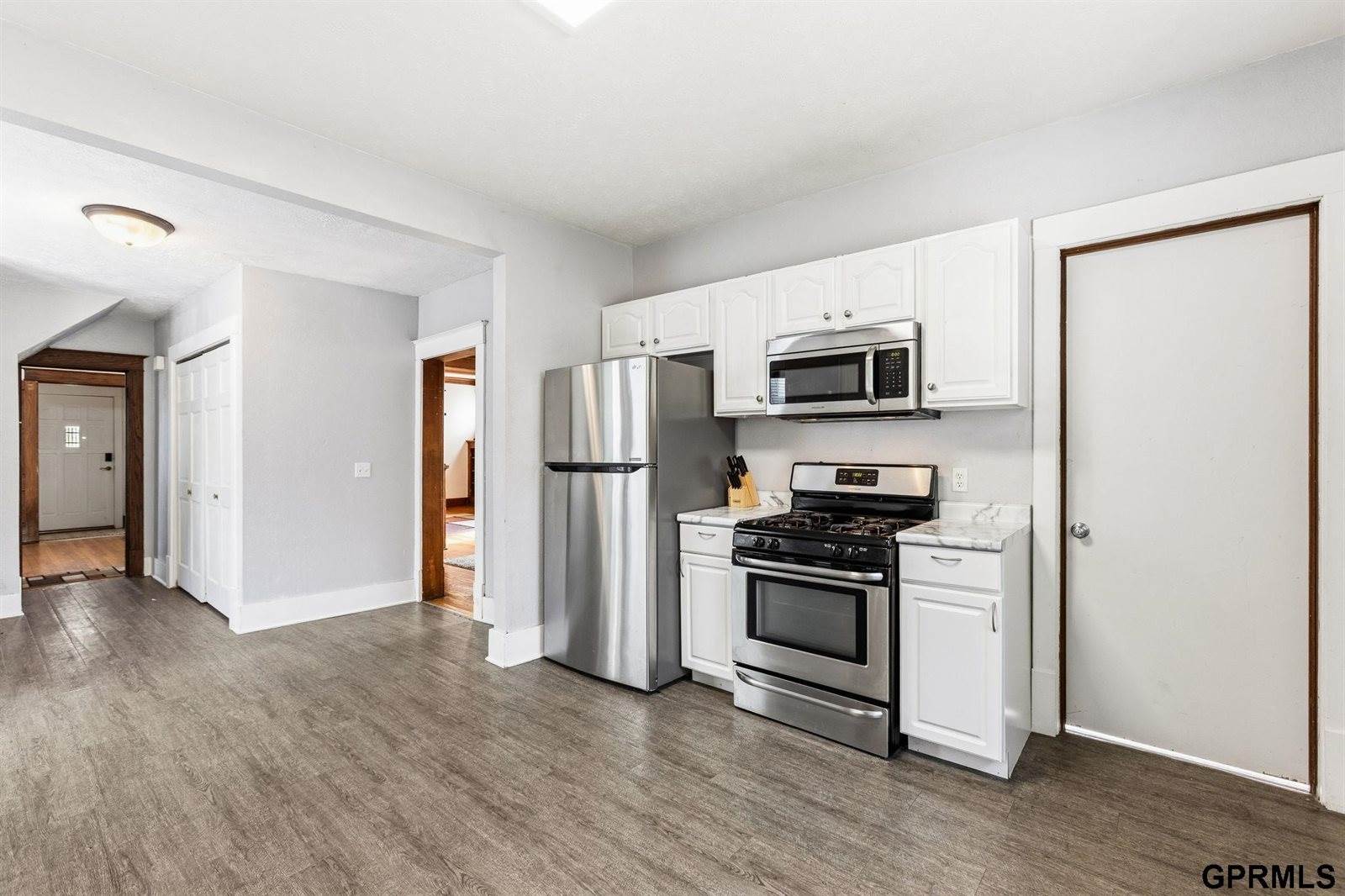 3405 Cuming Street, Omaha, NE 68131