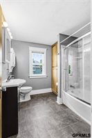 3405 Cuming Street, Omaha, NE 68131