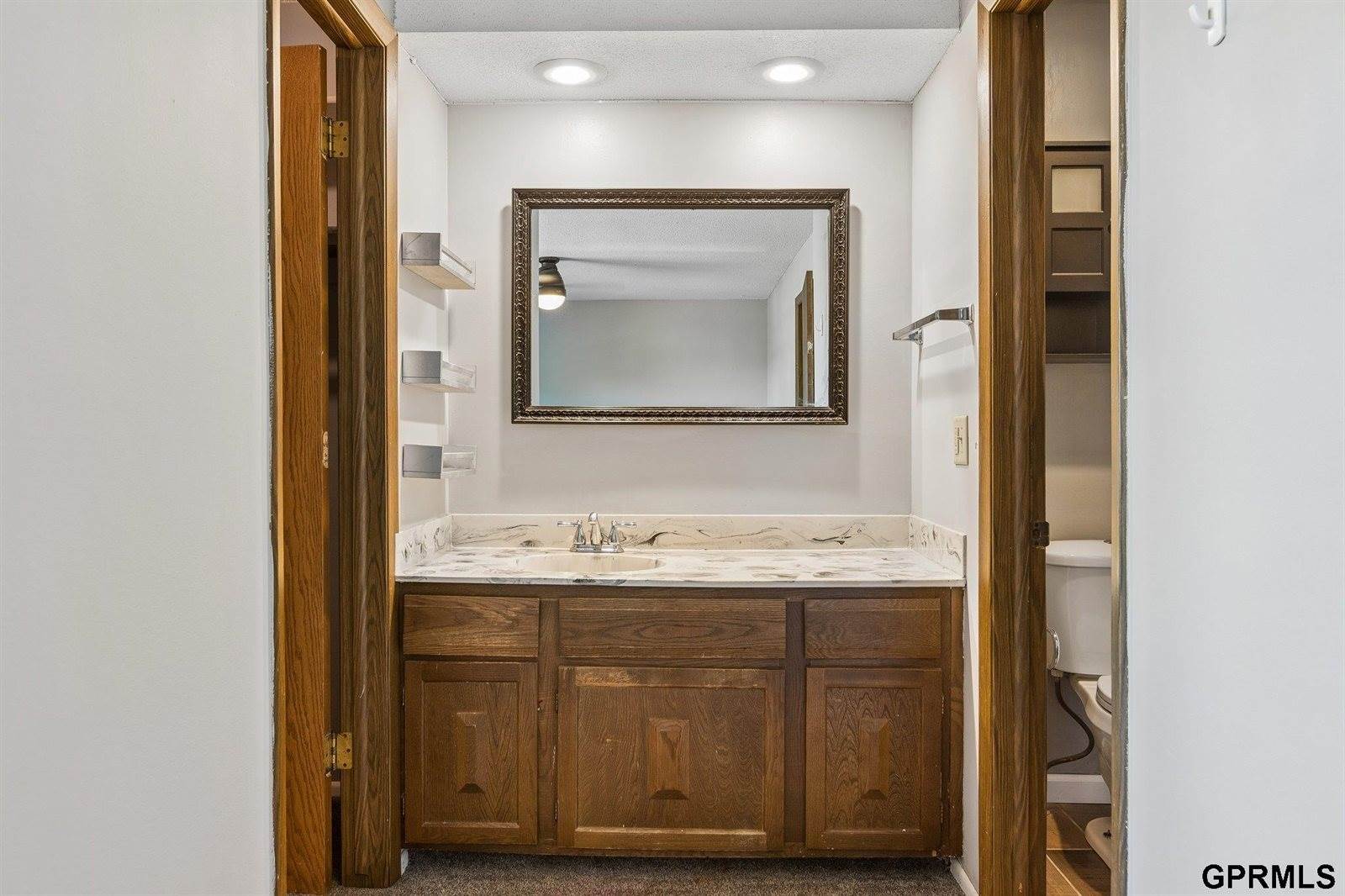 9023 Gary Circle, Omaha, NE 68138