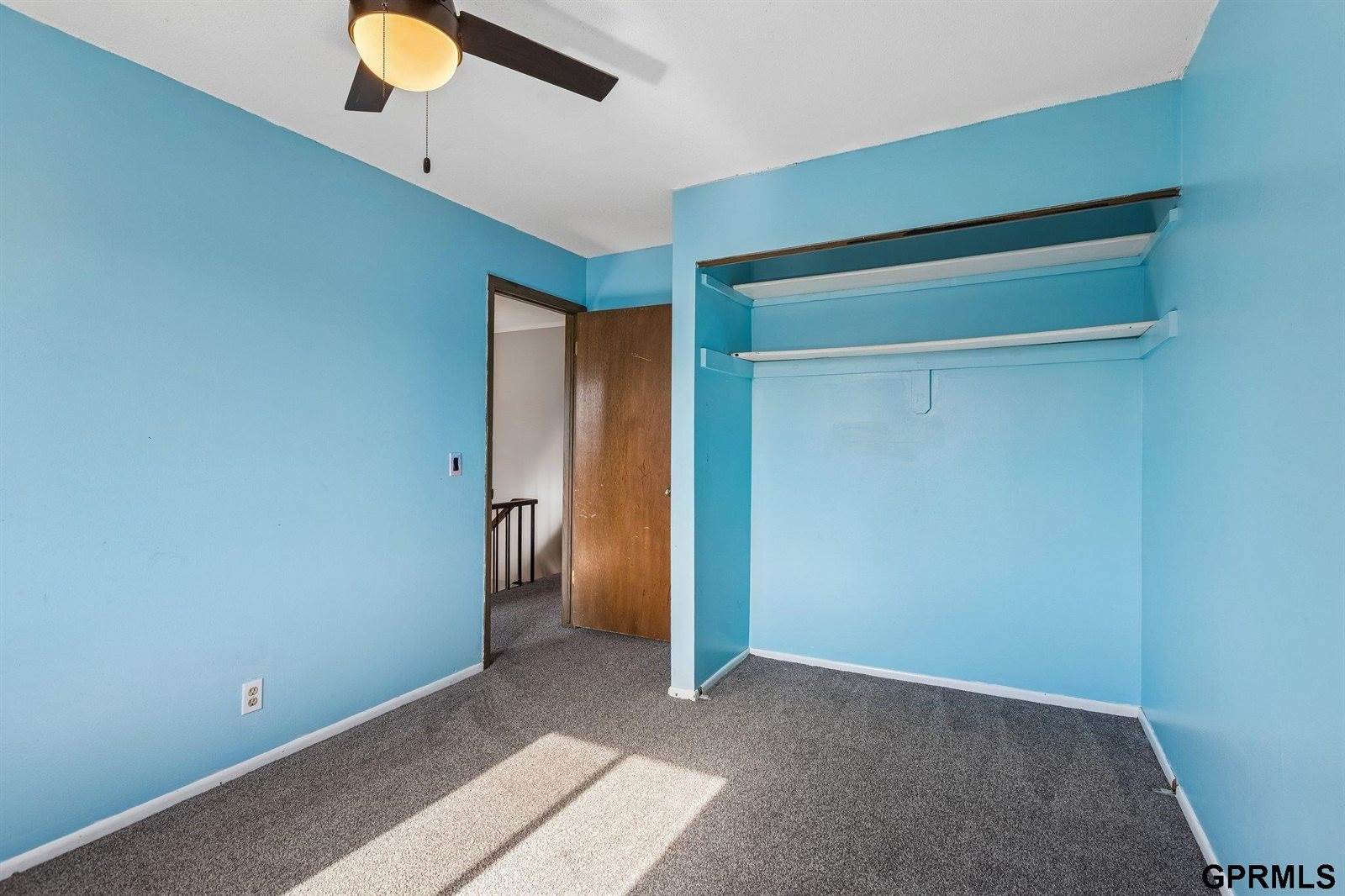 9023 Gary Circle, Omaha, NE 68138