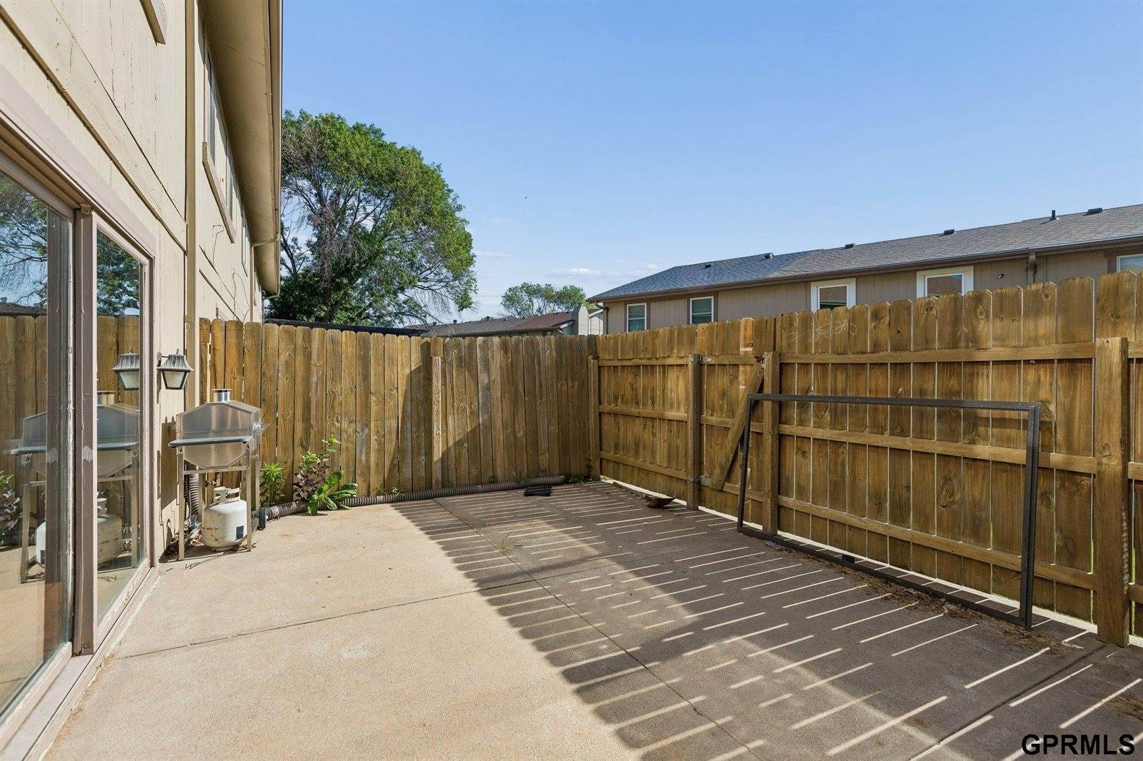 9023 Gary Circle, Omaha, NE 68138