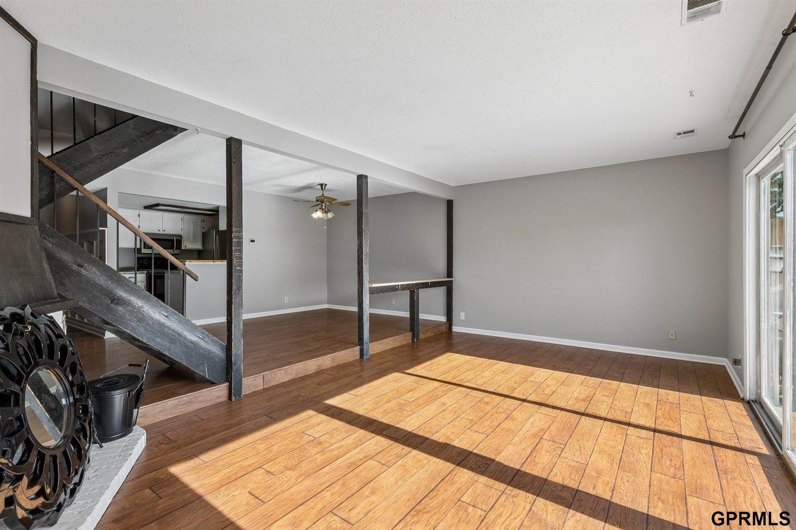 9023 Gary Circle, Omaha, NE 68138