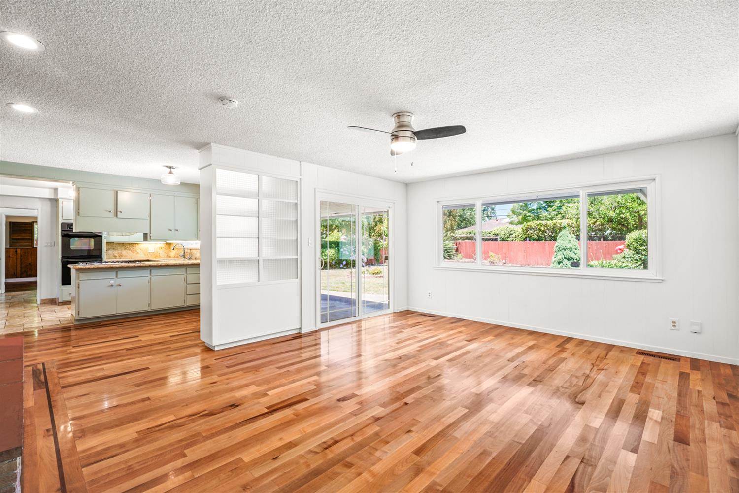1241 Norfolk Way, Sacramento, CA 95831