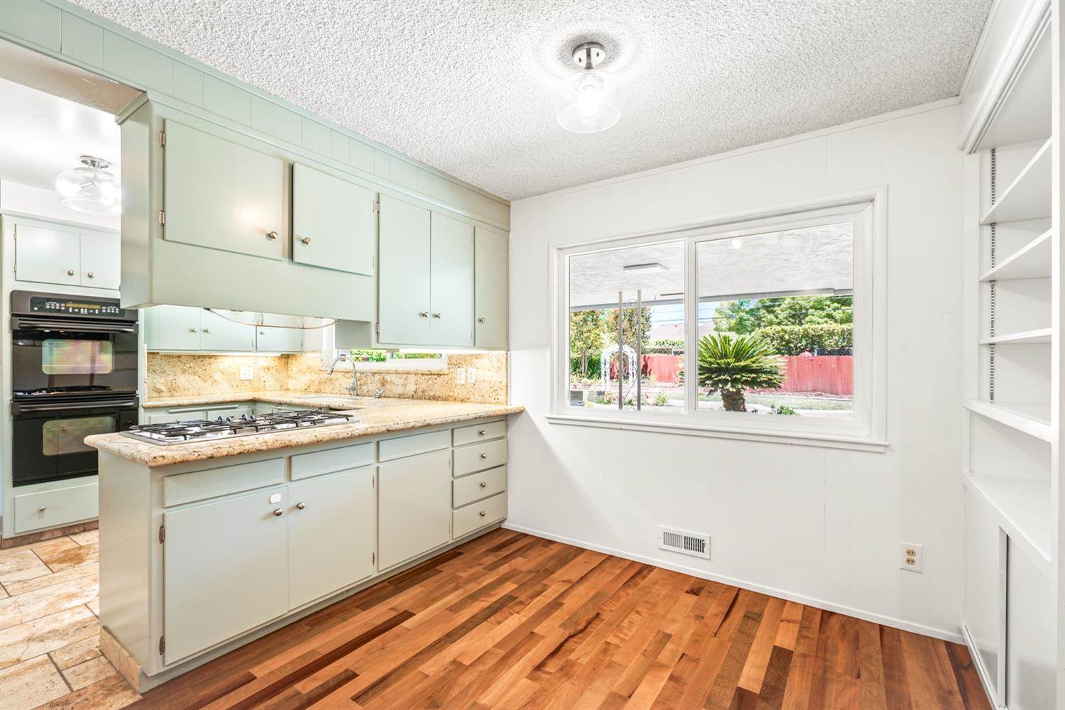 1241 Norfolk Way, Sacramento, CA 95831
