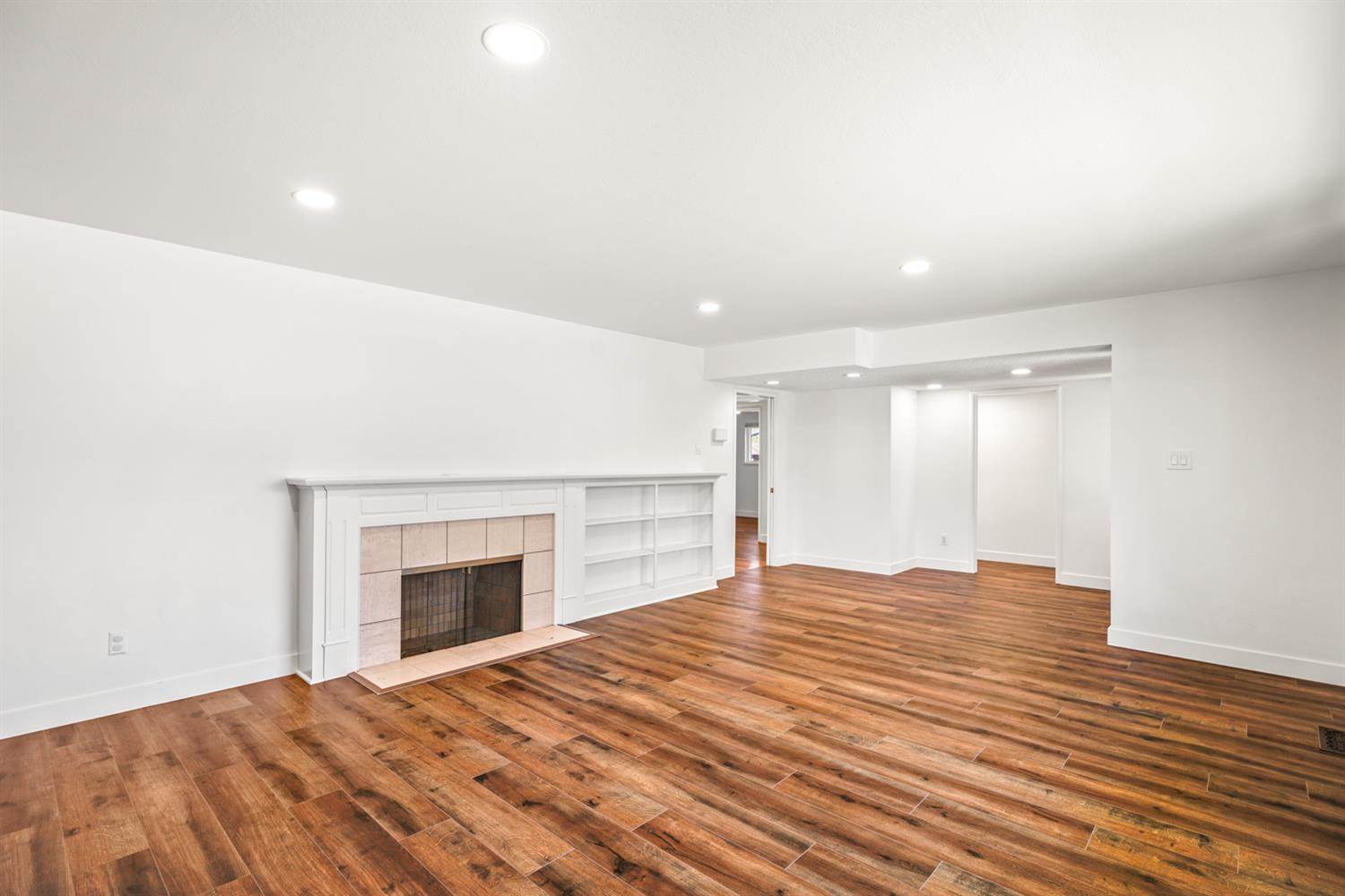 1241 Norfolk Way, Sacramento, CA 95831