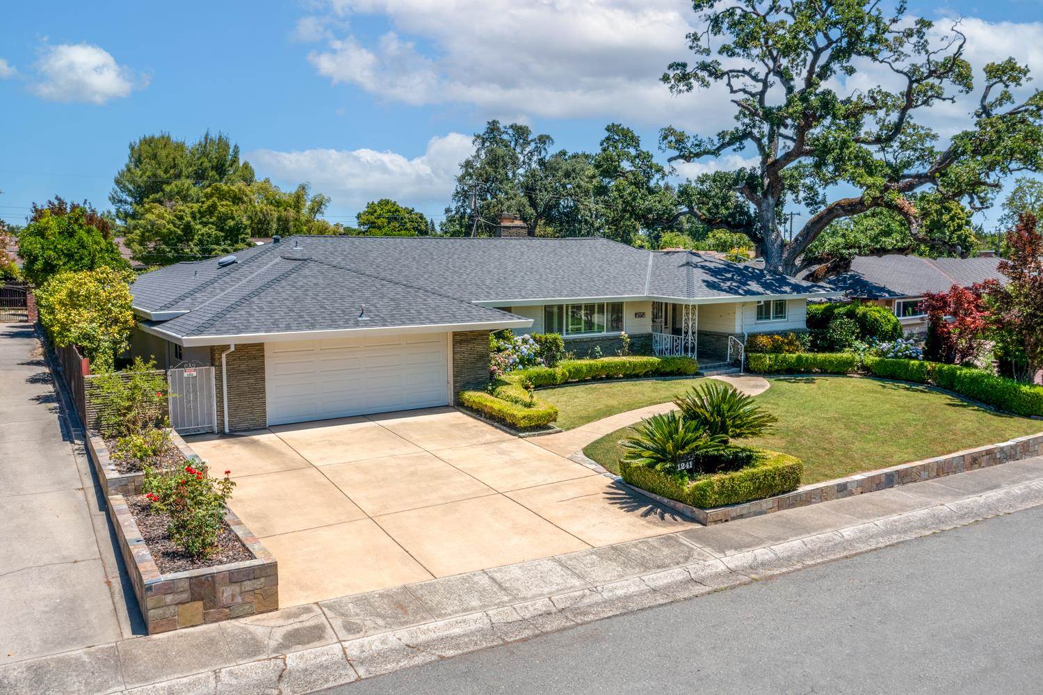 1241 Norfolk Way, Sacramento, CA 95831