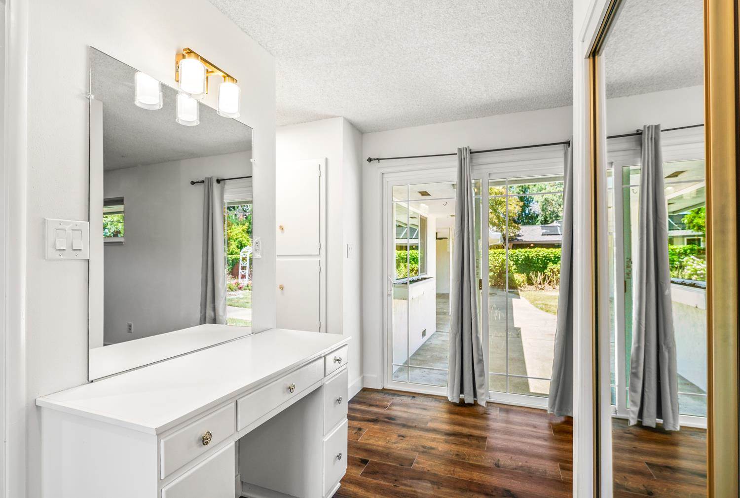 1241 Norfolk Way, Sacramento, CA 95831