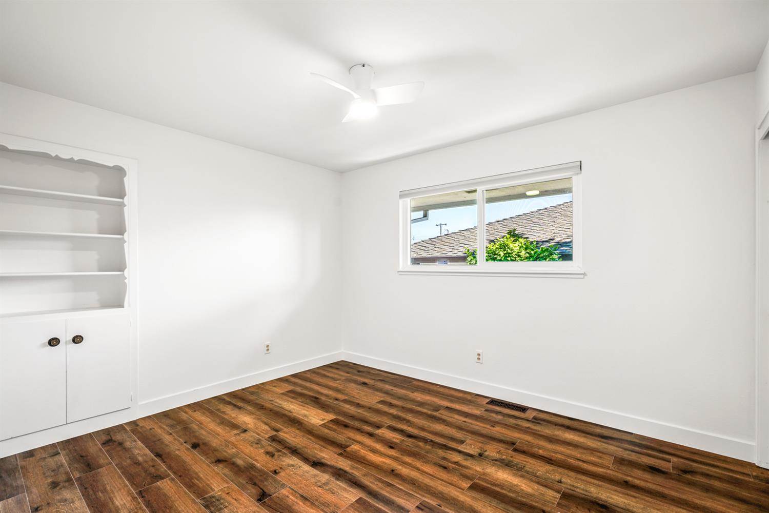 1241 Norfolk Way, Sacramento, CA 95831