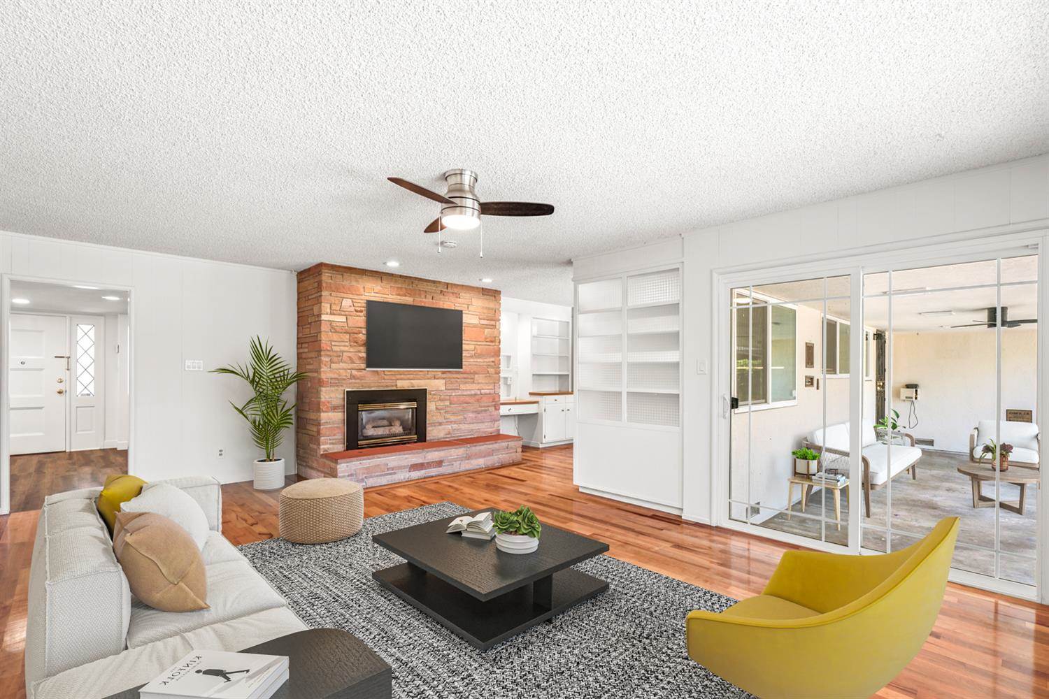 1241 Norfolk Way, Sacramento, CA 95831