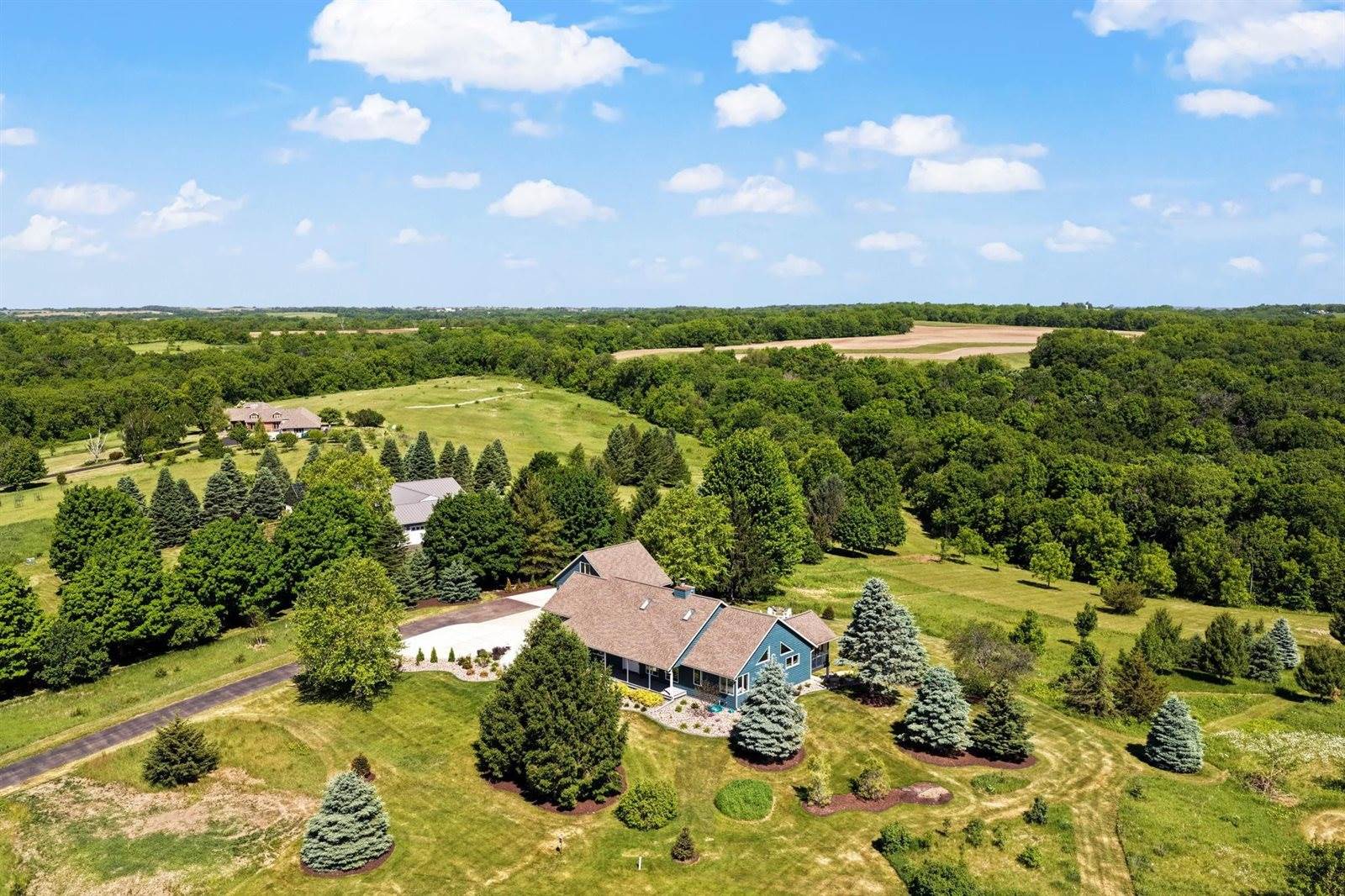 W5490 Timber, New Glarus, WI 53574