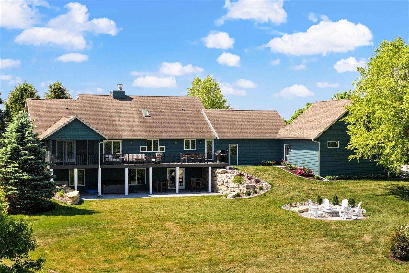 W5490 Timber, New Glarus, WI 53574
