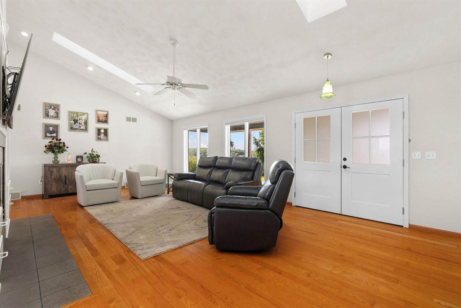 W5490 Timber, New Glarus, WI 53574