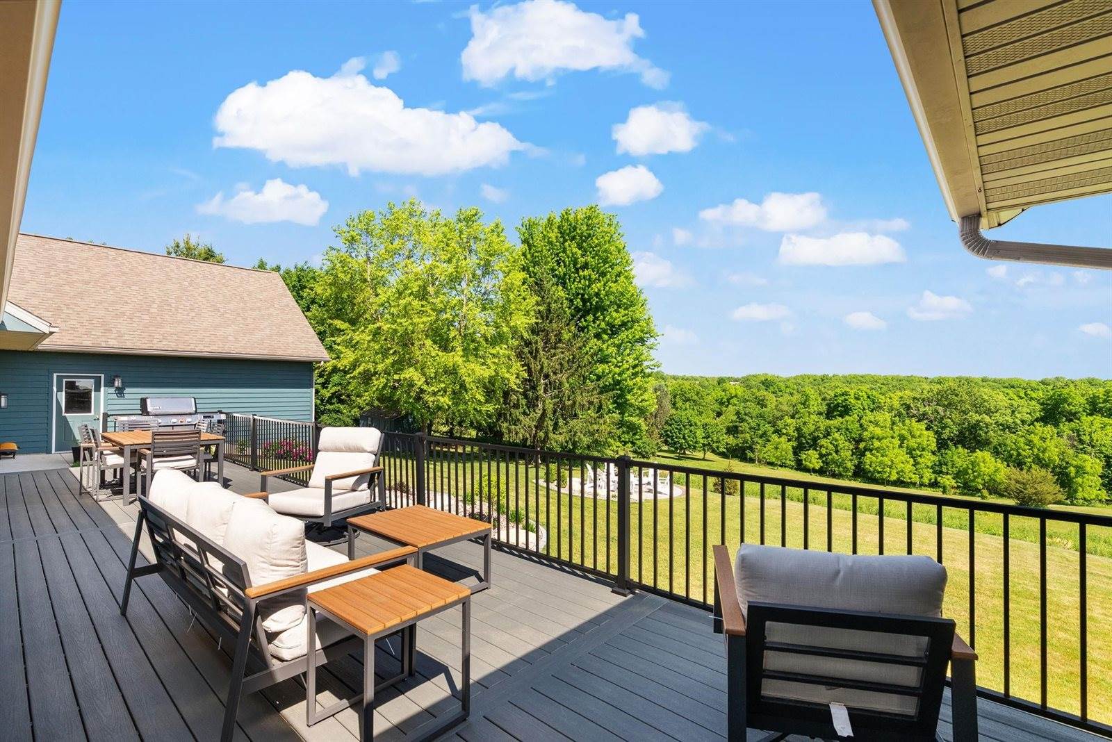 W5490 Timber, New Glarus, WI 53574