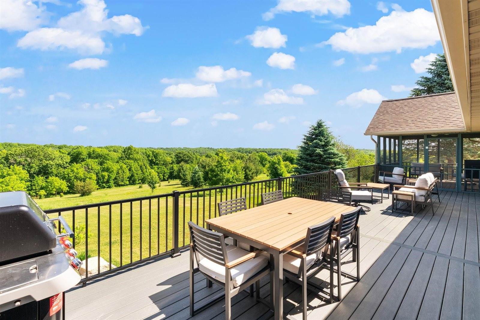 W5490 Timber, New Glarus, WI 53574