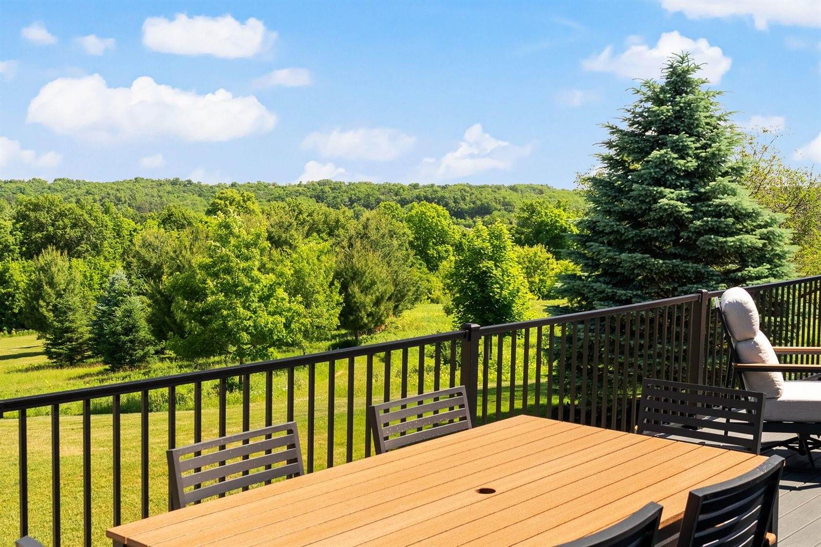 W5490 Timber, New Glarus, WI 53574