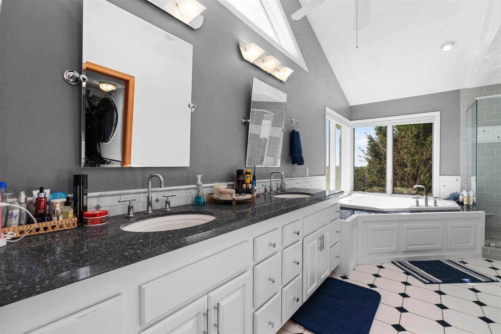 W5490 Timber, New Glarus, WI 53574