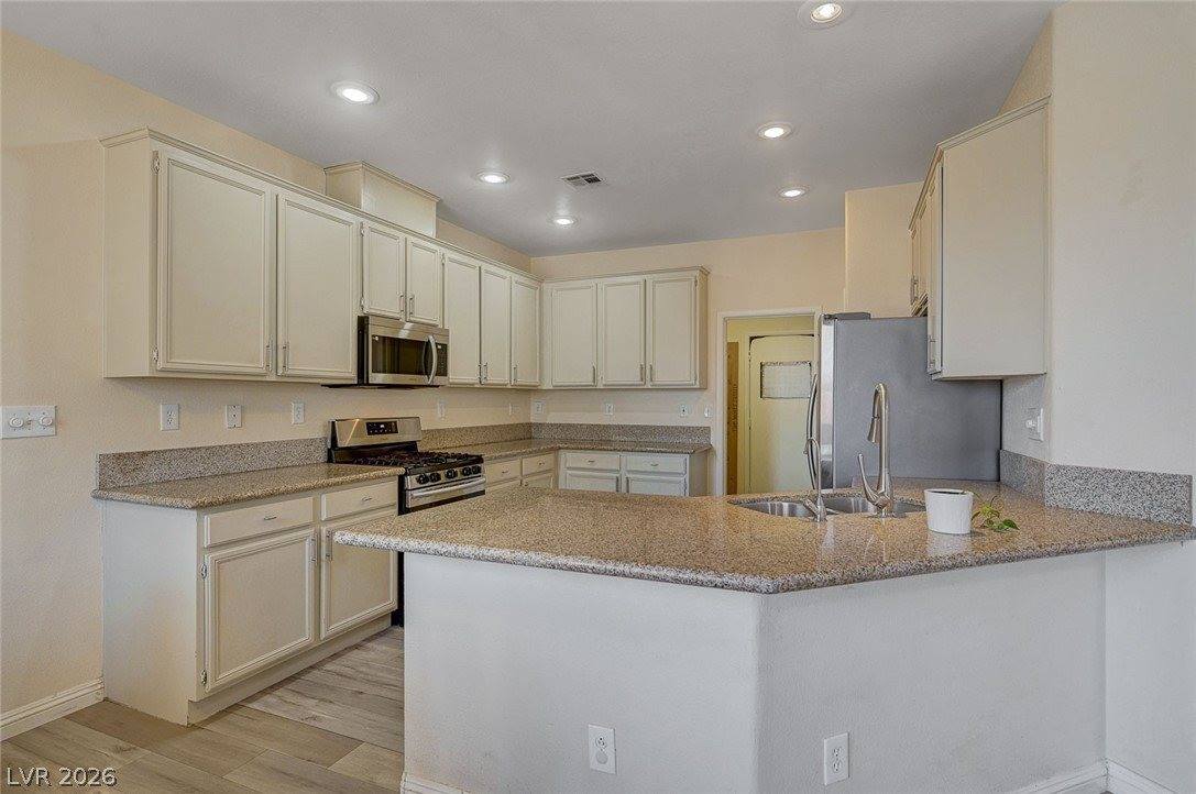 1350 Grass Creek Avenue, Henderson, NV 89012