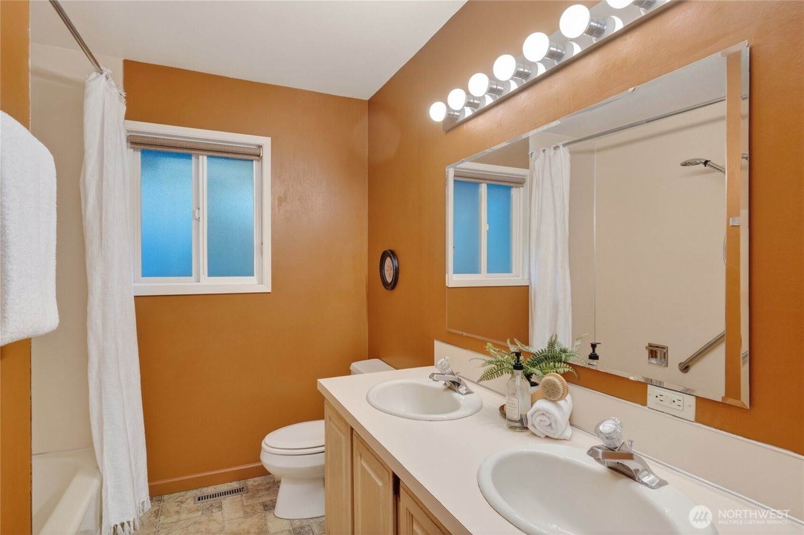 224 Forest Lane, Bellingham, WA 98225