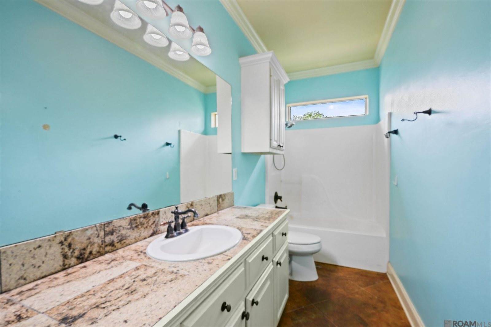 39415 Meadowbrook Ave, Prairieville, LA 70769